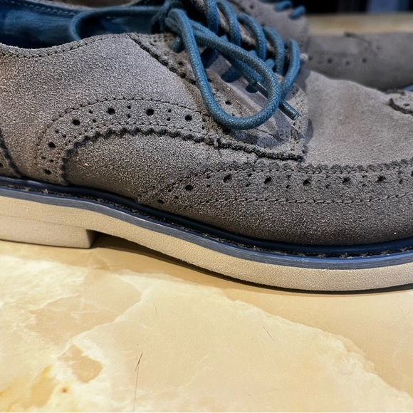 Levi’s grey suede shoes - Picture 4 of 4